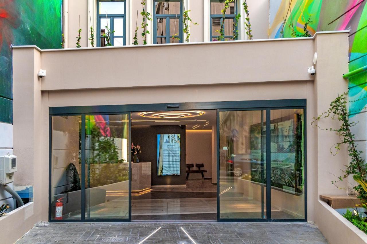 Hellenic Vibes Smart Hotel アテネ エクステリア 写真 Entrance of the museum